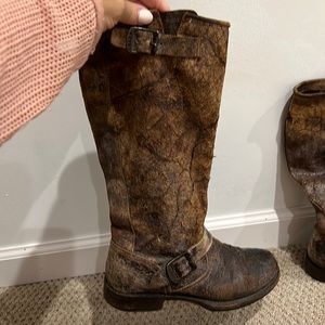 FRYE boots-Gently worn womens distressed frye boots🌸